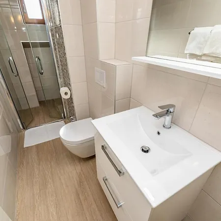 Apartman Crnekovic Iii *