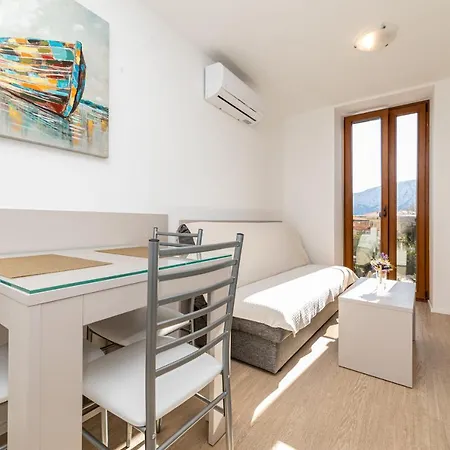 Apartament Crnekovic Iii