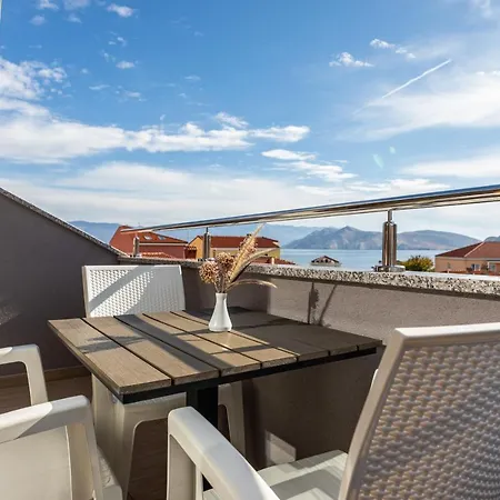 Apartament Crnekovic Iii