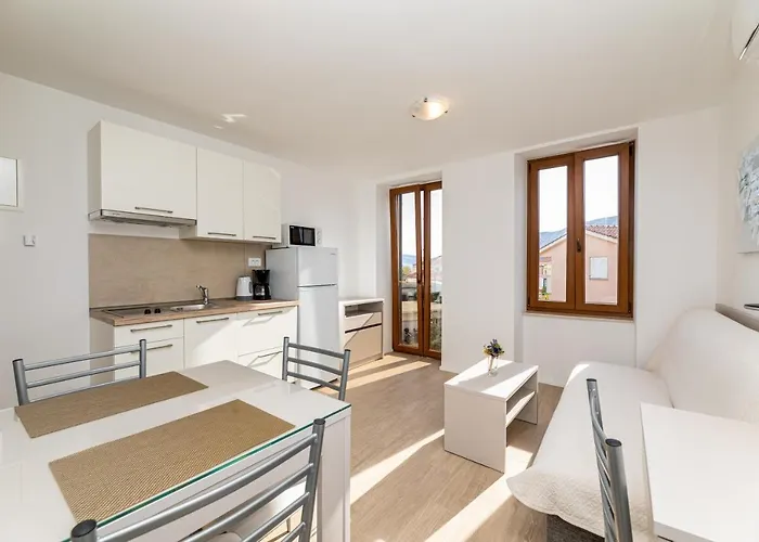 Crnekovic Iii Apartment