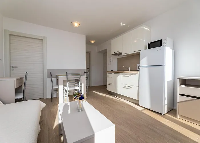 Crnekovic Iii Apartment