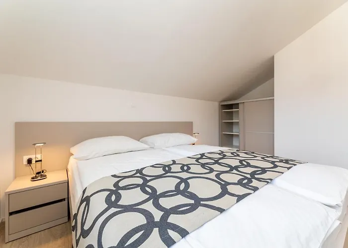 Apartment Crnekovic Iii