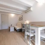 Apartament Crnekovic Iii