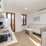Crnekovic Iii Apartament *