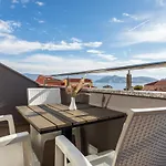 Apartament Crnekovic Iii