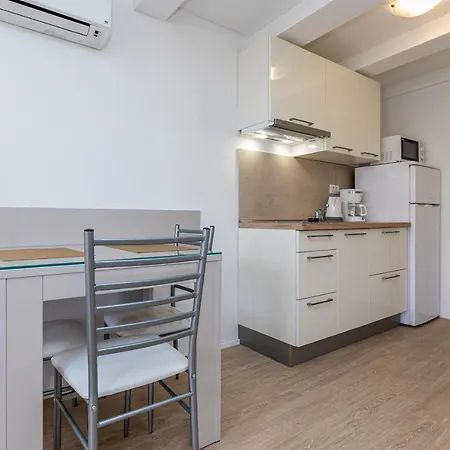 Crnekovic Iii Appartamento Baška